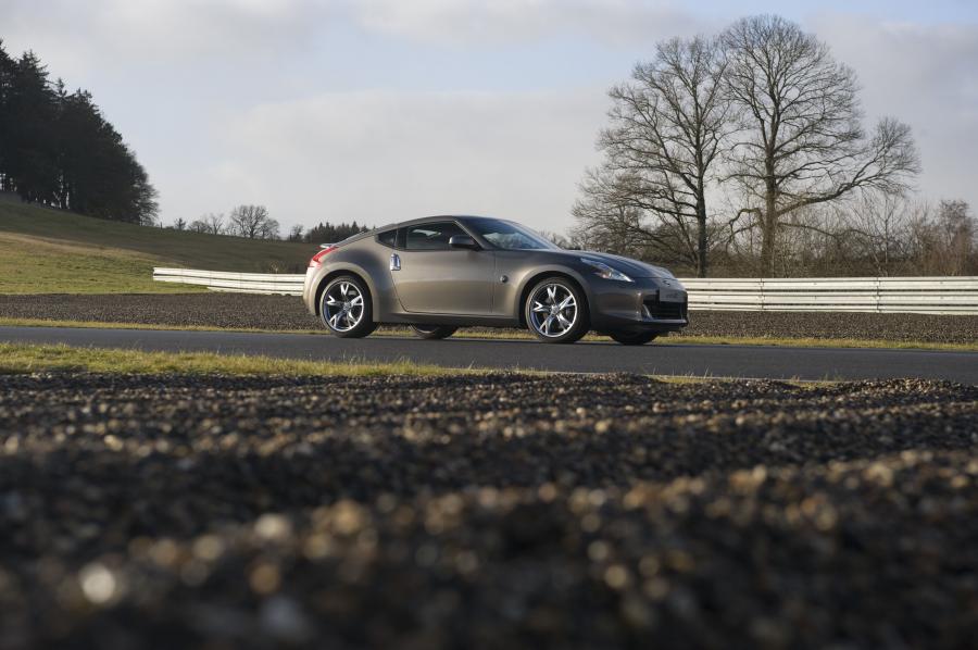  Nissan 370Z 2009 года  (фото 28 из 192)